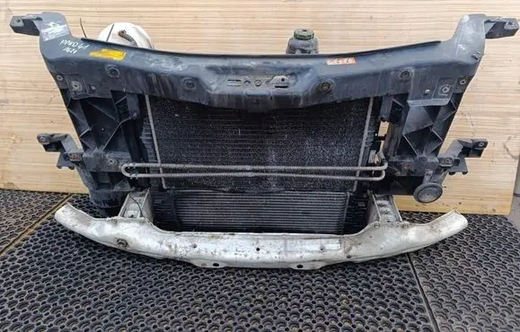 Volkswagen Crafter Radiator support slam panel