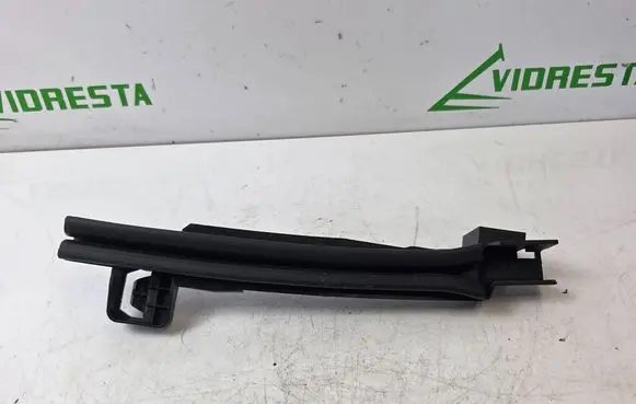 Peugeot 308 Rear door windshield rail 9836899080