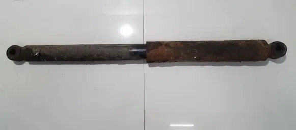 Mitsubishi L200 Rear shock absorber/damper