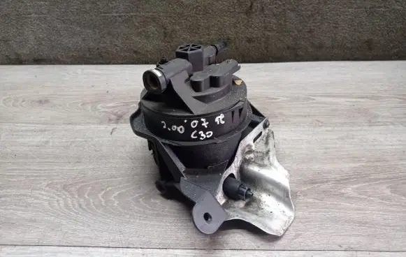 Volvo C30 Fuel filter housing 9645928180