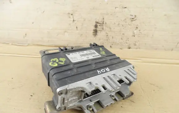 Volkswagen Golf III Engine control unit/module 8A0907311H 0261203184 26SA3008