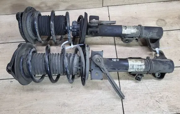 Mercedes-Benz C W204 Front shock absorber with coil spring A2043202866