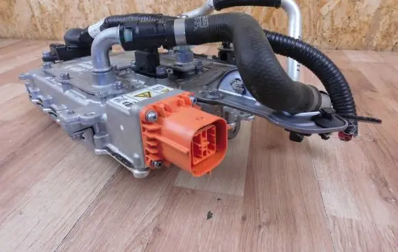 Ford Kuga III Voltage converter/converter module LX6814G646BE LX6814B227BE