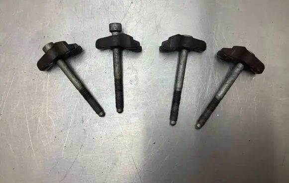 Peugeot 4007 Fuel Injector clamp holder