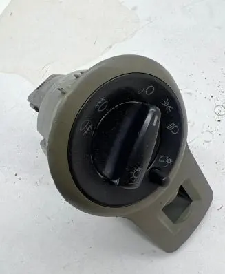Skoda Octavia Mk1 (1U) Light switch BK73B0941531