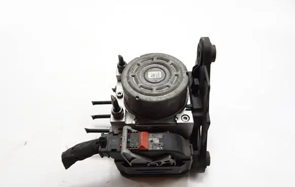 Volkswagen PASSAT B8 ABS Pump 3Q0614517Q 10022006104