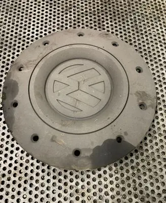 Volkswagen Transporter - Caravelle T5 Original wheel cap 7H0601151C