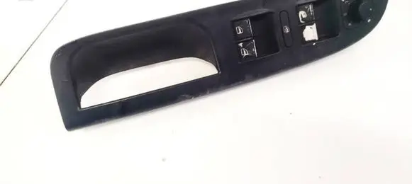Volkswagen PASSAT B6 Electric window control switch 3C1867171