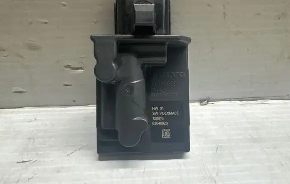 Volvo S90, V90 Fuel injection pump control unit/module 31355909