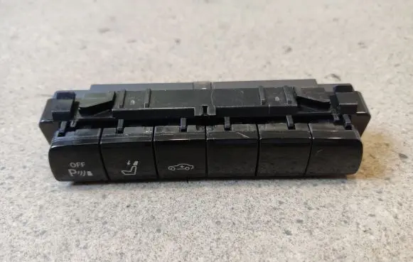 Mercedes-Benz E W213 Parking (PDC) sensor switch A2139055104