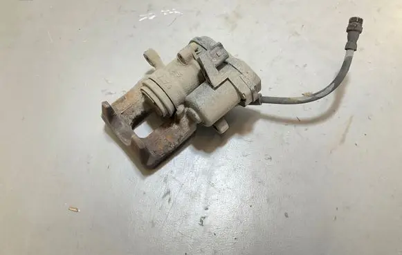 Audi Q3 8U Rear brake caliper