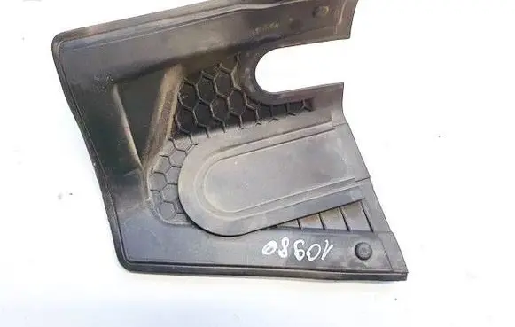 Mercedes-Benz E W211 Wiper trim a2116261030