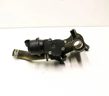Opel Vivaro Thermostat housing 110600686R