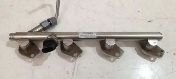 Mercedes-Benz C W205 Fuel main line pipe A2740703800