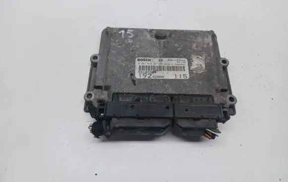 Fiat Stilo Engine control unit/module 55185364 1039S00956 0281010337