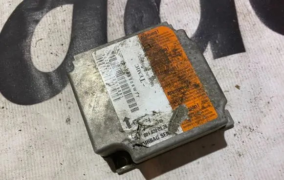 Mercedes-Benz E W210 Airbag control unit/module 0018202326 A0018202326