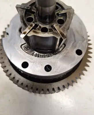 Mercedes-Benz E W212 Oil pump A6511810312 A65118100020