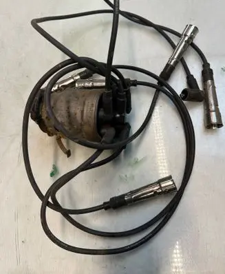 Volkswagen Transporter - Caravelle T4 Spark distributor 0237522034 023905205G