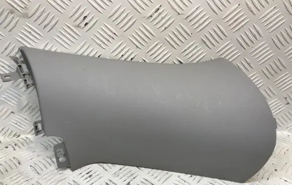 Mercedes-Benz ML W166 (D)pillar trim (top) A1666900525