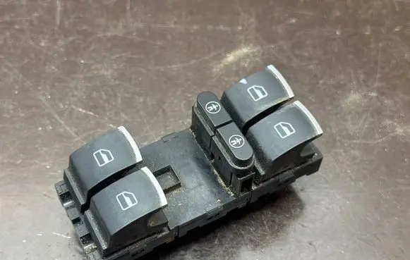 Volkswagen Touareg II Electric window control switch 7P6959857