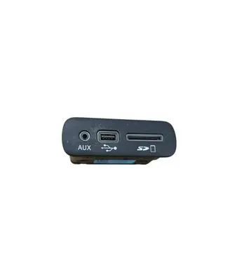 Maserati Ghibli USB socket connector 68332335AB 670102009