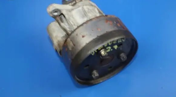 Land Rover Discovery 3 - LR3 Water pump