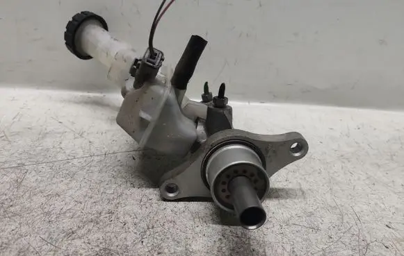 Renault Modus Master brake cylinder