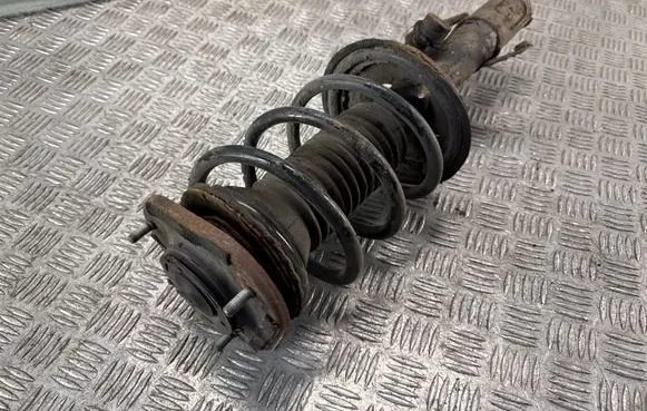 Toyota Avensis T250 Front shock absorber/damper