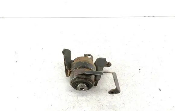 Engine mount bracket