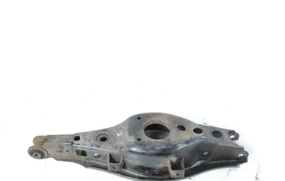 Toyota Avensis T270 Rear control arm 48730-05070