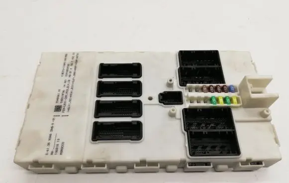 BMW 1 F20 F21 Fuse box set 9348361