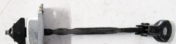 Mazda CX-5 II Rear door check strap stopper