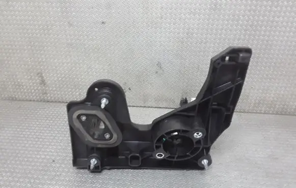 Chevrolet Cruze Brake pedal bracket assembly 134000079