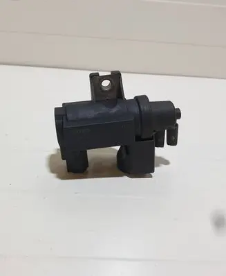Toyota Corolla Verso AR10 Turbo solenoid valve 258190R011 07T204 70051308