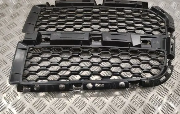 Dodge RAM Front bumper upper radiator grill
