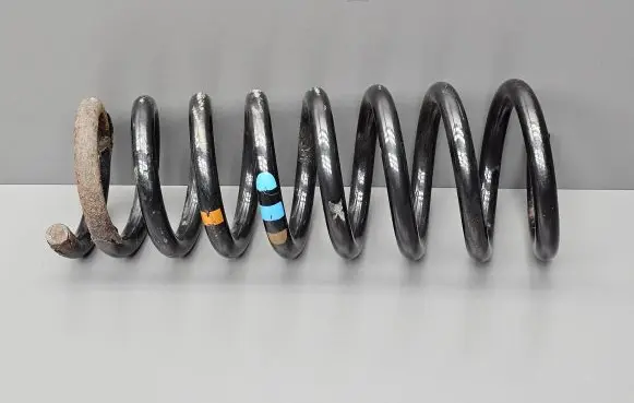Jaguar XF X250 Rear coil spring