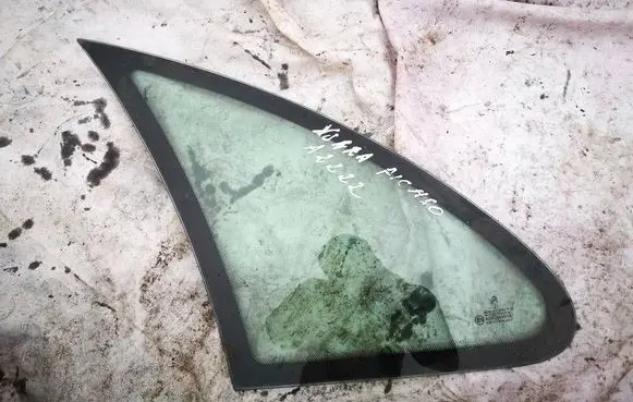 Citroen Xsara Picasso Rear side window as2