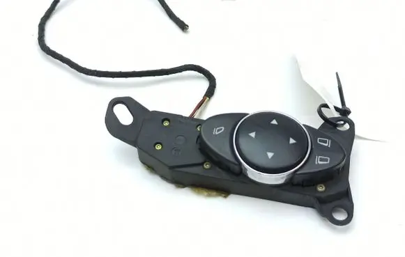 Mercedes-Benz E W211 Wing mirror switch 2118208510