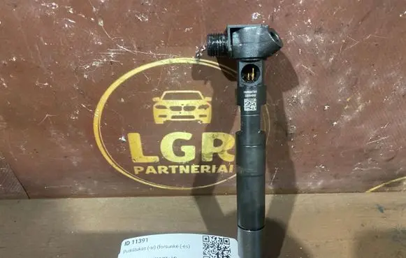 Mercedes-Benz C W204 Fuel injector A6510704987 228354010