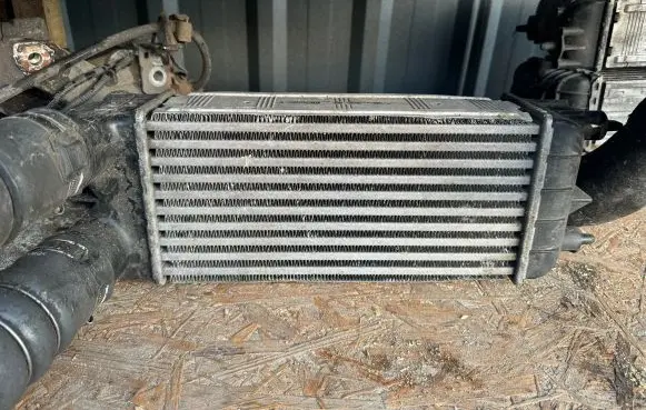 Peugeot 508 Intercooler radiator 9684957680 11000224487