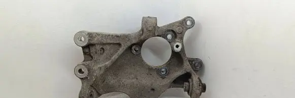 Opel Insignia A Front wheel hub spindle knuckle