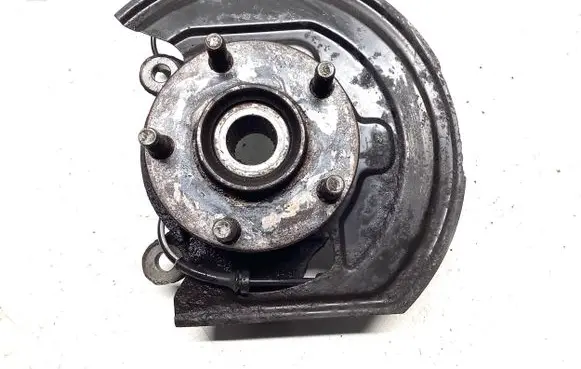 Nissan Qashqai+2 Front wheel hub spindle knuckle 40015JD040
