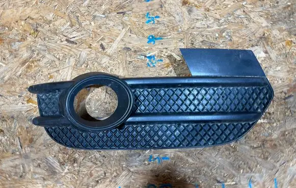 Audi Q3 8U Front bumper lower grill 8U0807682A S2511B105-I