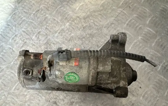 Renault Trafic II (X83) Starter motor 8200628419 D7R44 8200628419B
