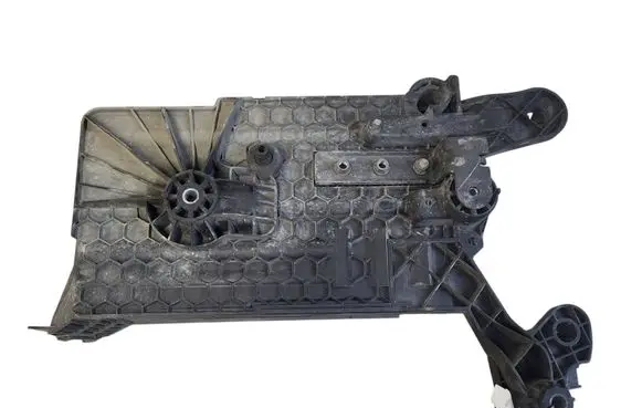 Skoda Octavia Mk3 (5E) Battery tray 5Q0803219C 5Q0915321H 5Q0915331J