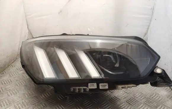 Peugeot 208 Headlight/headlamp 9841641980