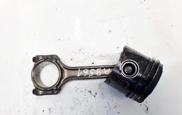 Fiat Doblo Piston with connecting rod
