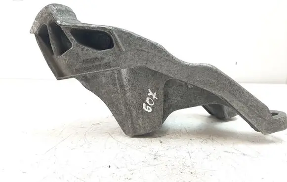 Audi A6 C7 Engine mounting bracket 8K0199307BE