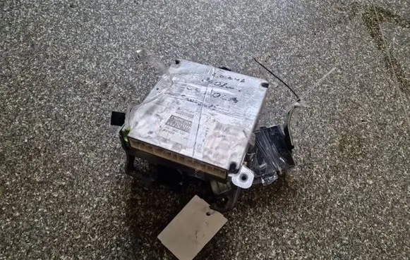 Toyota Corolla Verso AR10 Engine ECU kit and lock set 8966602110