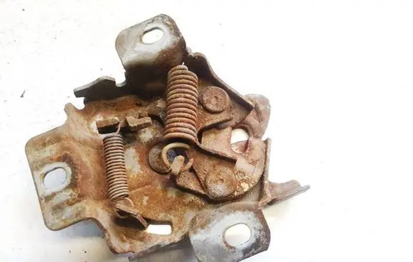 Suzuki SX4 Engine bonnet/hood lock/catch